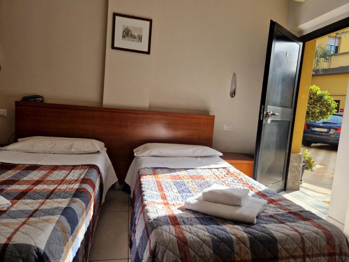 Hotel Bonola Milan Bagian luar foto