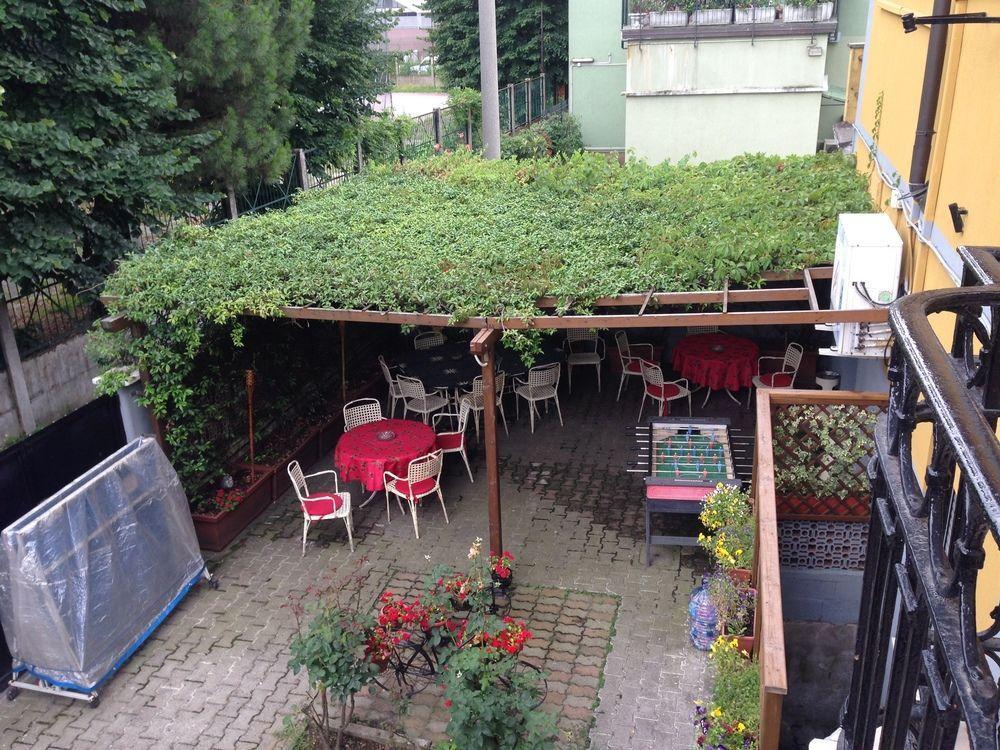 Hotel Bonola Milan Bagian luar foto